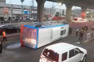 volcadura-camion-guadalupe-nuevo-leon