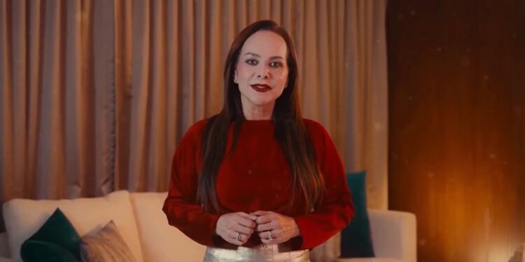 Carmen-Lilia-Canturosas-750x375