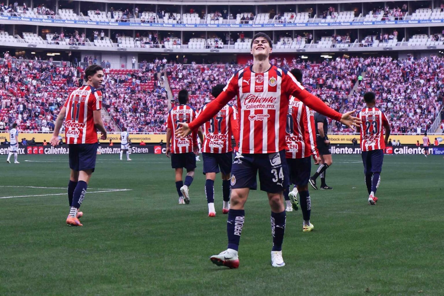 armando-hormiga-gonzalez-chivas-liga-mx-1536x1024
