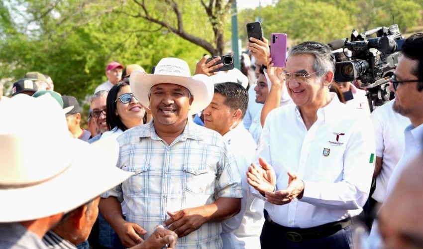 060-2026.-Reconocen-ejidatarios-de-Llera-respaldo-de-Americo-ante-problematica-con-empresa-eolica-3-850x500