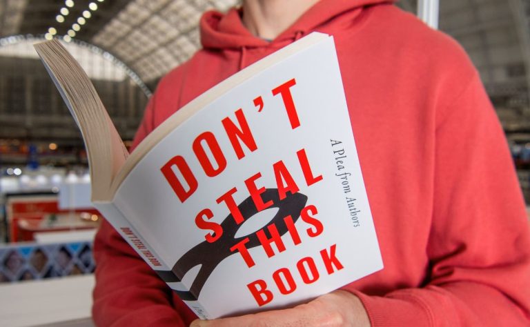 iniciativa-no-robes-este-libro-de-escritores-contra-la-ia