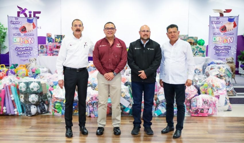 SGG-028-2026.-Entrega-secretario-general-de-Gobierno-donativos-de-la-colecta-DIFTON-2026-en-visperas-del-Dia-de-la-Nina-y-el-Nino-2-850x500