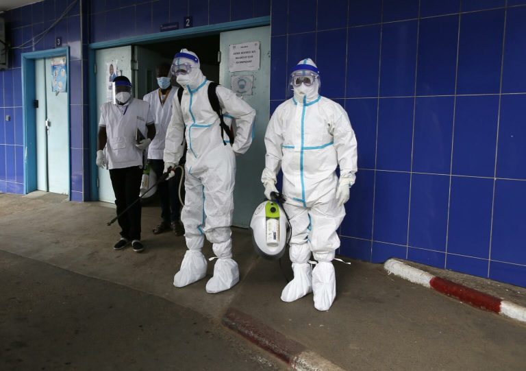 Ascienden a 80 los muertos por un brote de ébola en el este de la RD del Congo